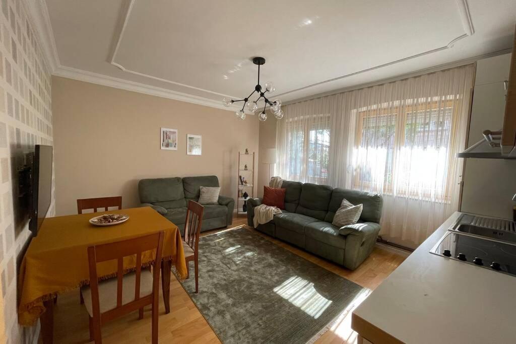 Cozy Apartment In The Old Center Of Prishtina 普里什蒂纳 外观 照片